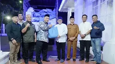 Presiden Prabowo Hadir Salurkan Bantuan untuk Korban Bencana di Tanah Datar