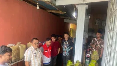 Sidak harga sembako jelang Lebaran 2026 di Boltim. TPID dan Forkopimda pantau pasar Modayag, stok LPG 3 kg, dan BBM untuk jaga stabilitas harga Idul Fitri.