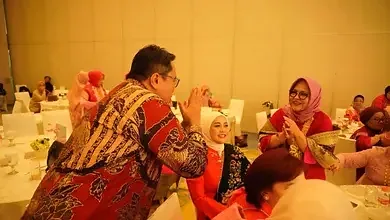 Wabup Sampaikan Dukungan di HUT Perak Perkumpulan Wanita Minang Indojolito
