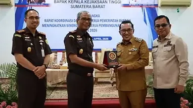 Kajati Sumbar Muhibbudin Ingatkan Pemda Jauhi Pelanggaran Hukum