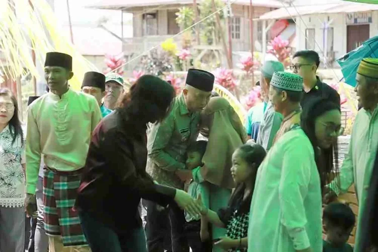 Lebaran Ketupat mooat boltim