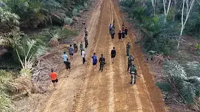 Semangat Tanpa Henti, Hari ke-10 Satgas TMMD Kodim 0402 OKI Genjot Pembukaan Jalan