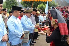 Ketua DPRD Anton Yondra Hadiri Pembukaan Festival Minangkabau 2026 di Istano Basa Pagaruyung