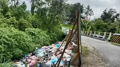 Sampah Bertumpuk di Jalan Sawah Polak Nagari Sungai Tarab Meresahkan, Wali Nagari: Sudah Diajukan ke Dinas Terkait