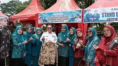 Bupati Eka Putra Motivasi Kontingen Tanah Datar di Jambore Kader PKK Sumbar