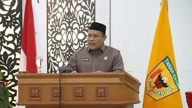 Donal Martin Bacakan Pandangan Fraksi UMMAT GOLKAR:Perubahan APBD Harus Akomodir Dampak Bencana dan Percepat Penyerapan Anggaran