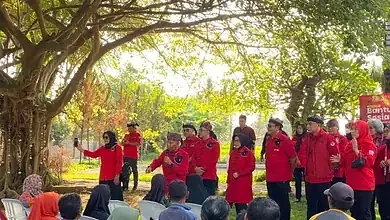 DPD PDI Perjuangan Jawa Timur Salurkan Bansos untuk 2.000 Pekerja Informal dan Pelaku UMKM